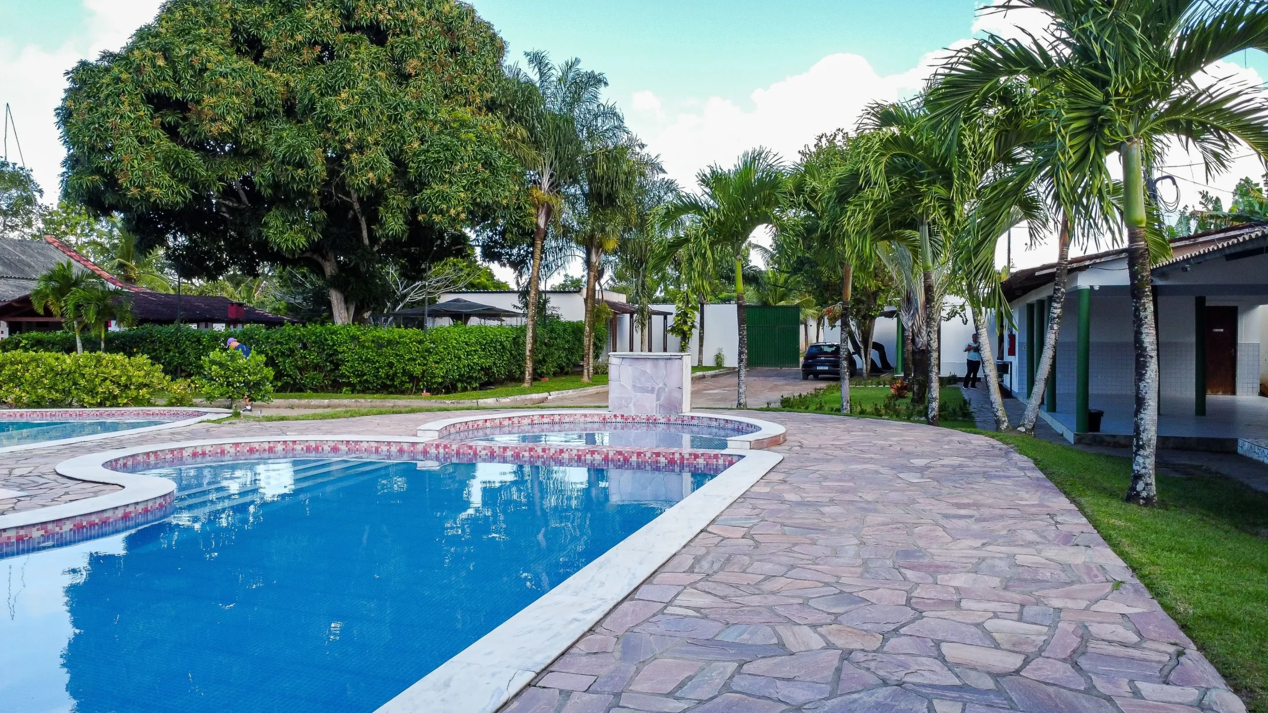 377036-fc6de53090144b55671ca6c96858d710